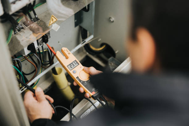 Best Affordable Electrician  in Oakland, IA