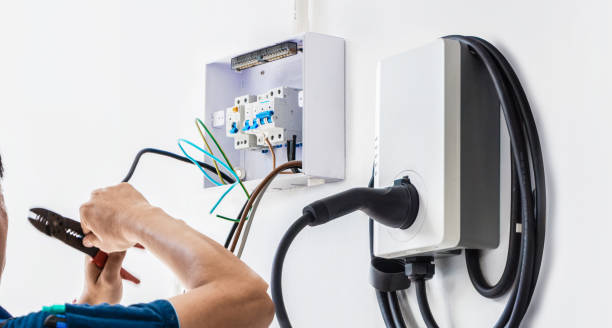Best Affordable Emergency Electrician  in Oakland, IA