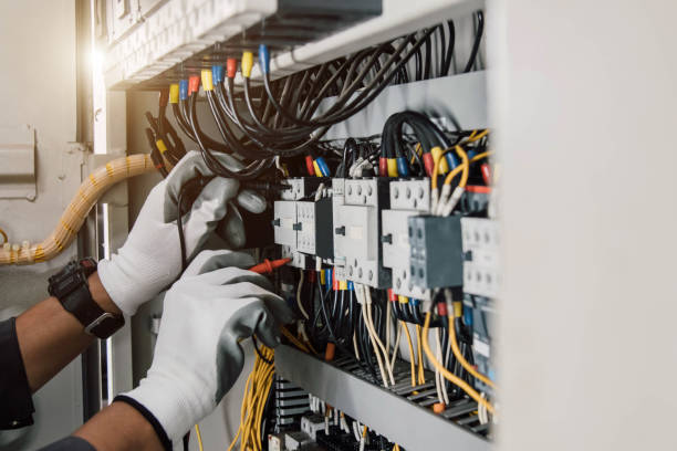 Best Licensed Electrician  in Oakland, IA
